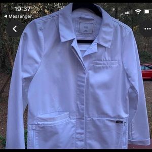 Figs white coat